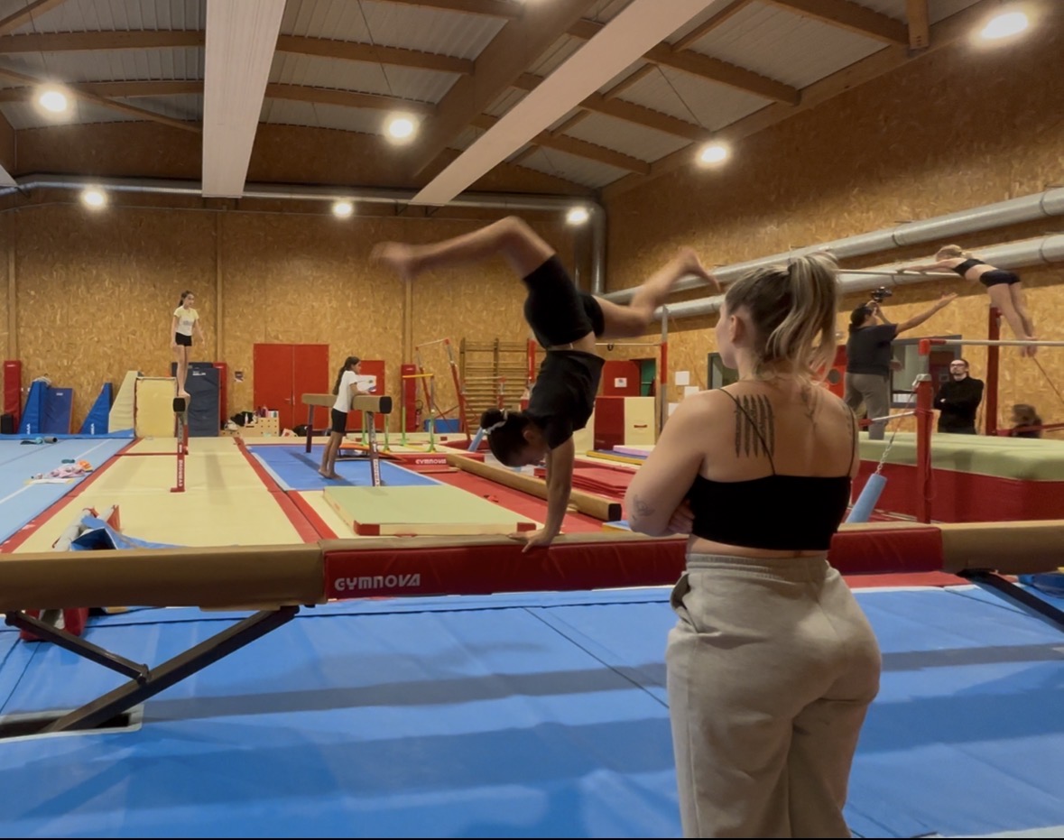 Gymnaste en préparation mentale